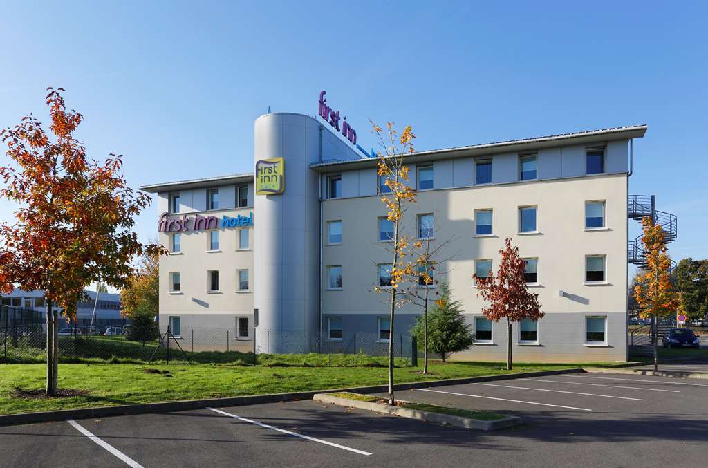 First Inn Hotel Paris Sud Les Ulis Exterior foto