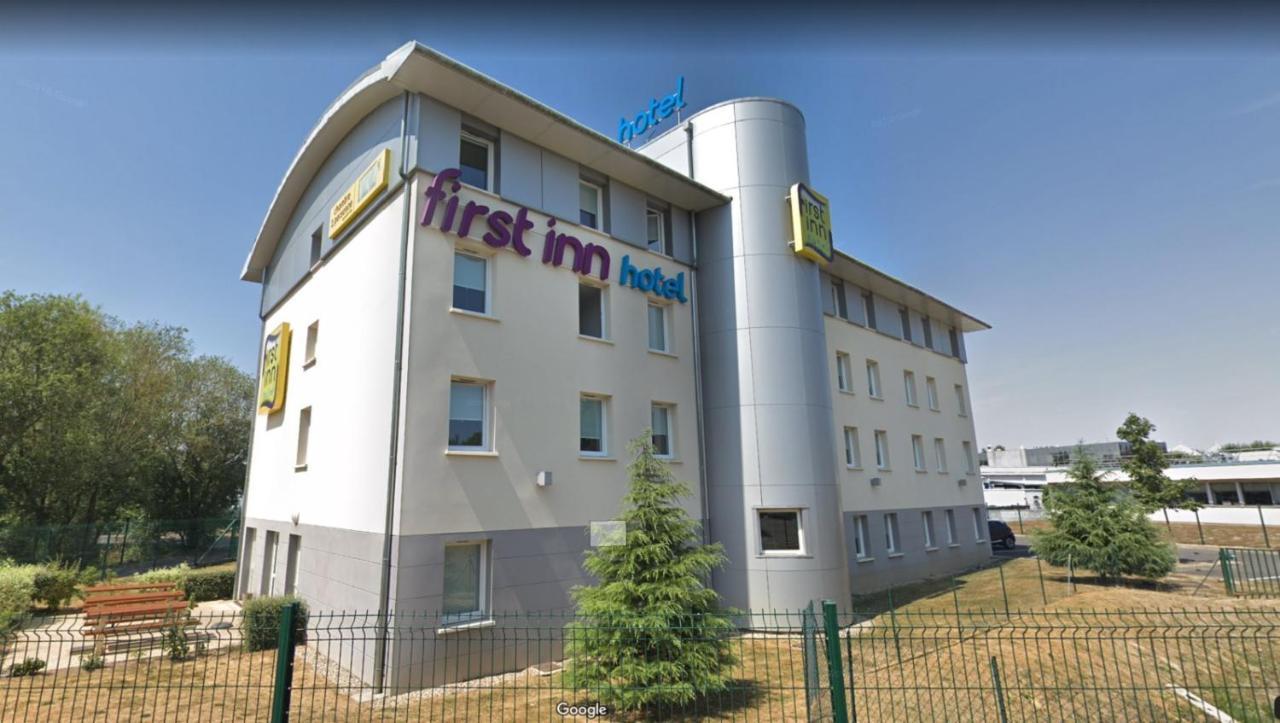 First Inn Hotel Paris Sud Les Ulis Exterior foto